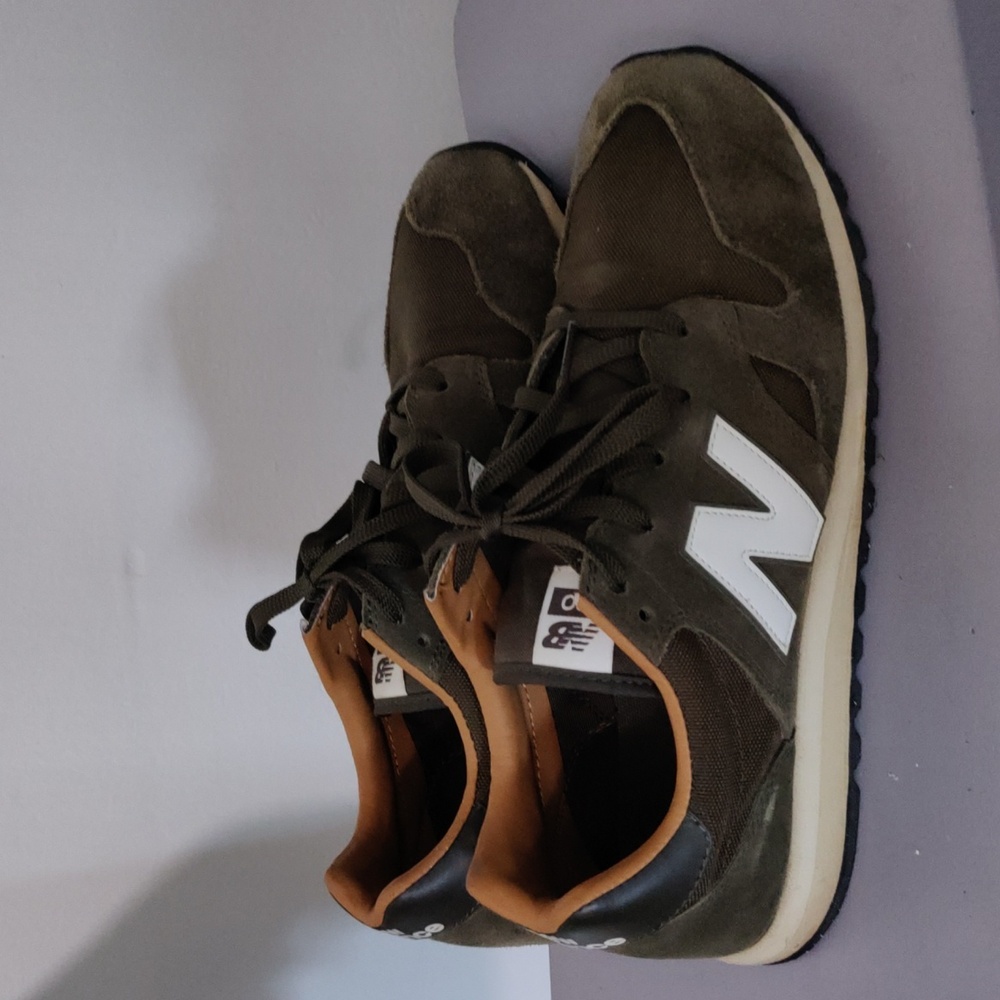 New Balance 520 in the Military Dark Triumph/Brown Sugar colorway. - Picture 6 of 13